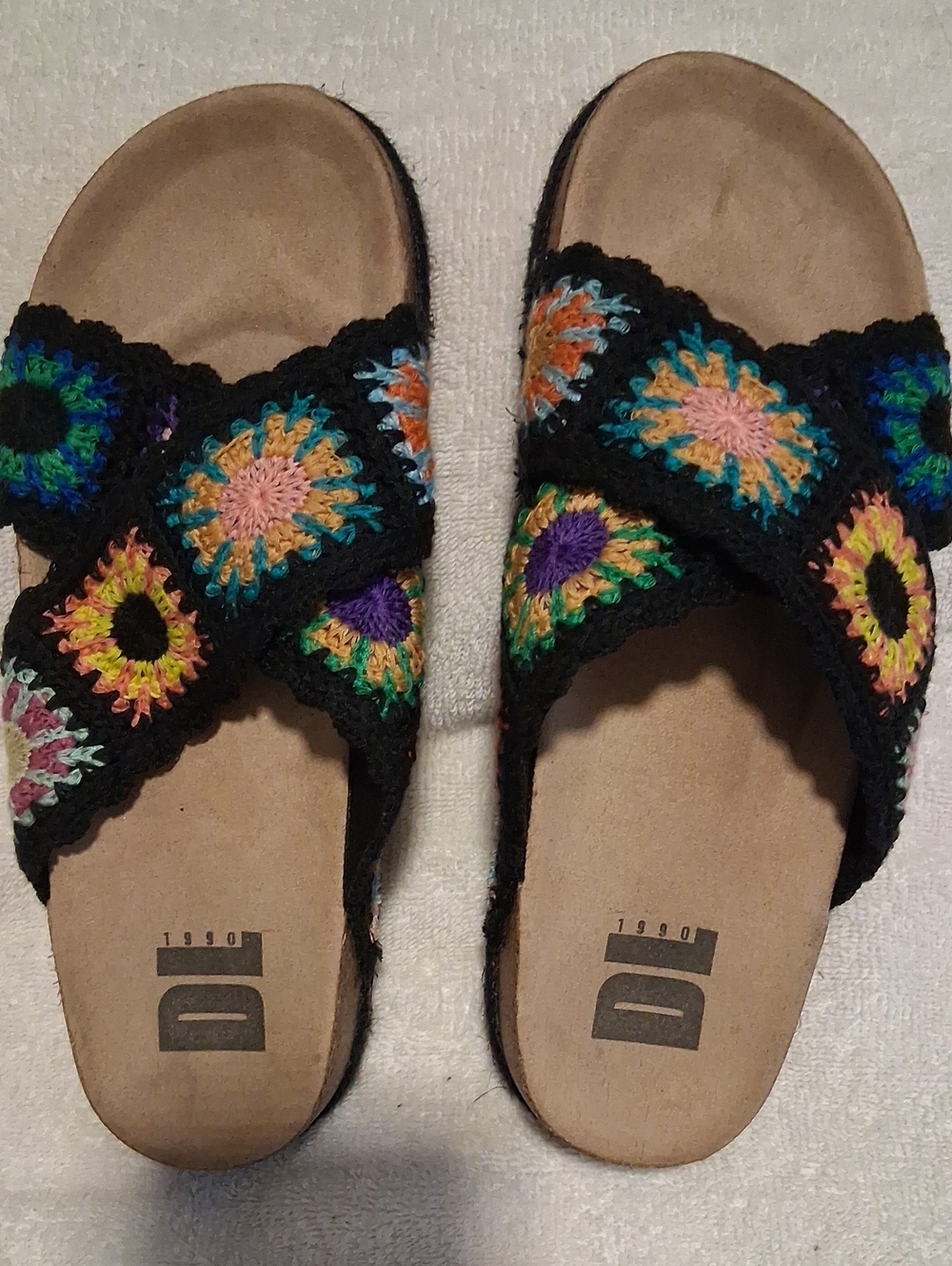 Dirty Laundry Women's Multicolor Crochet Slide Sandals - Black Trim